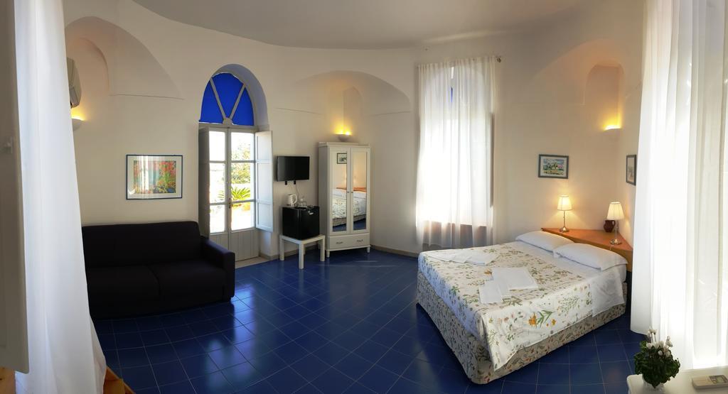 Farmstay La Morella Battipaglia Exterior foto